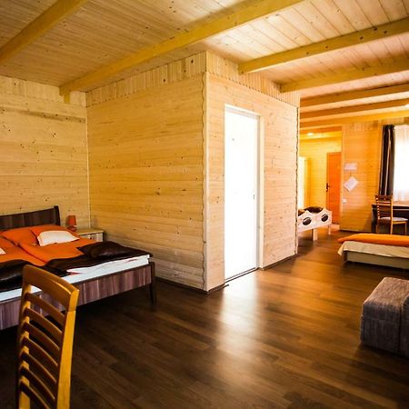 Aparthotel Szatmar Beregi Elmenyliget Fehérgyarmat Exterior foto