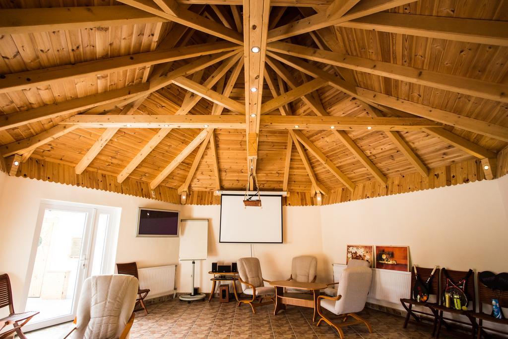 Aparthotel Szatmar Beregi Elmenyliget Fehérgyarmat Exterior foto