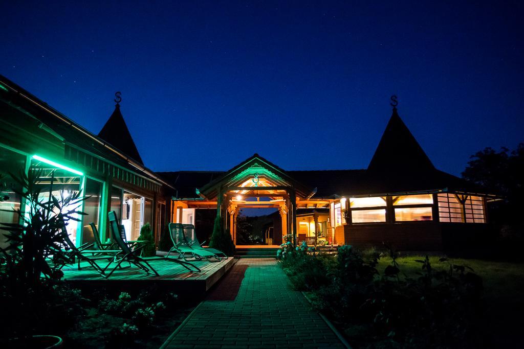 Aparthotel Szatmar Beregi Elmenyliget Fehérgyarmat Exterior foto