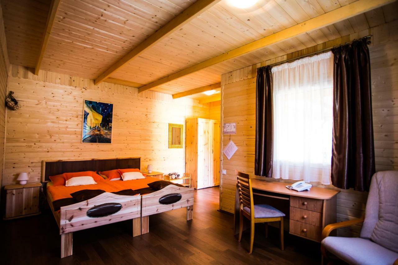 Aparthotel Szatmar Beregi Elmenyliget Fehérgyarmat Exterior foto